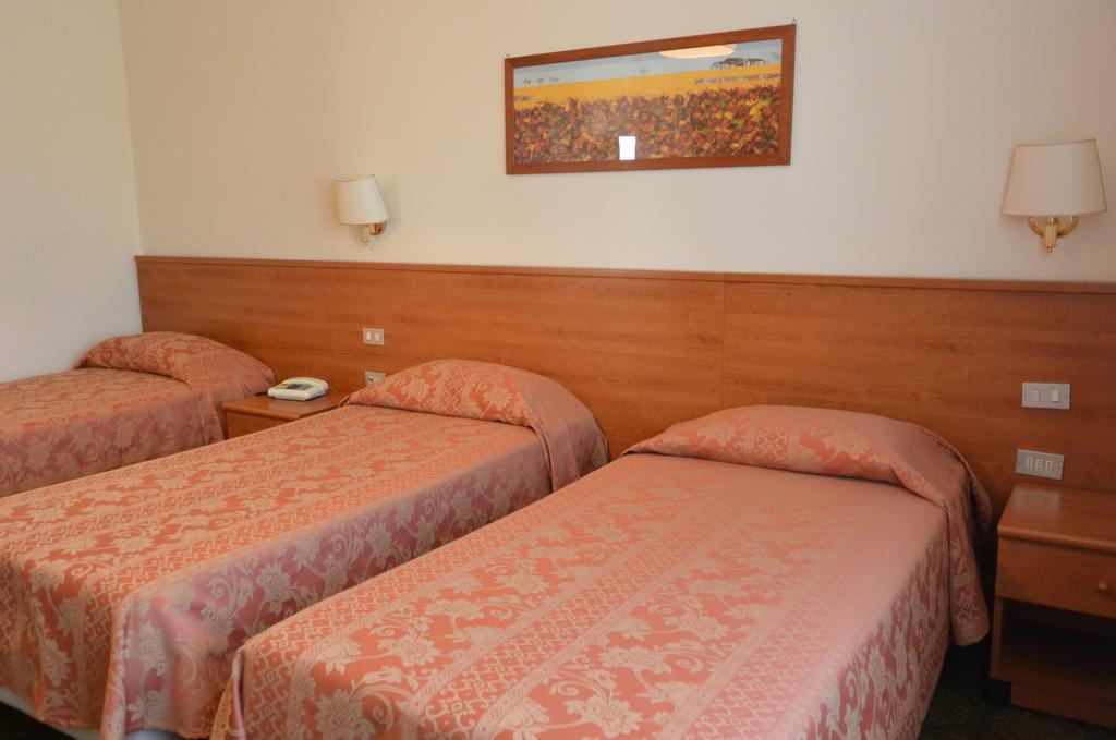 Hotel Rosengarten Pavia Exteriör bild